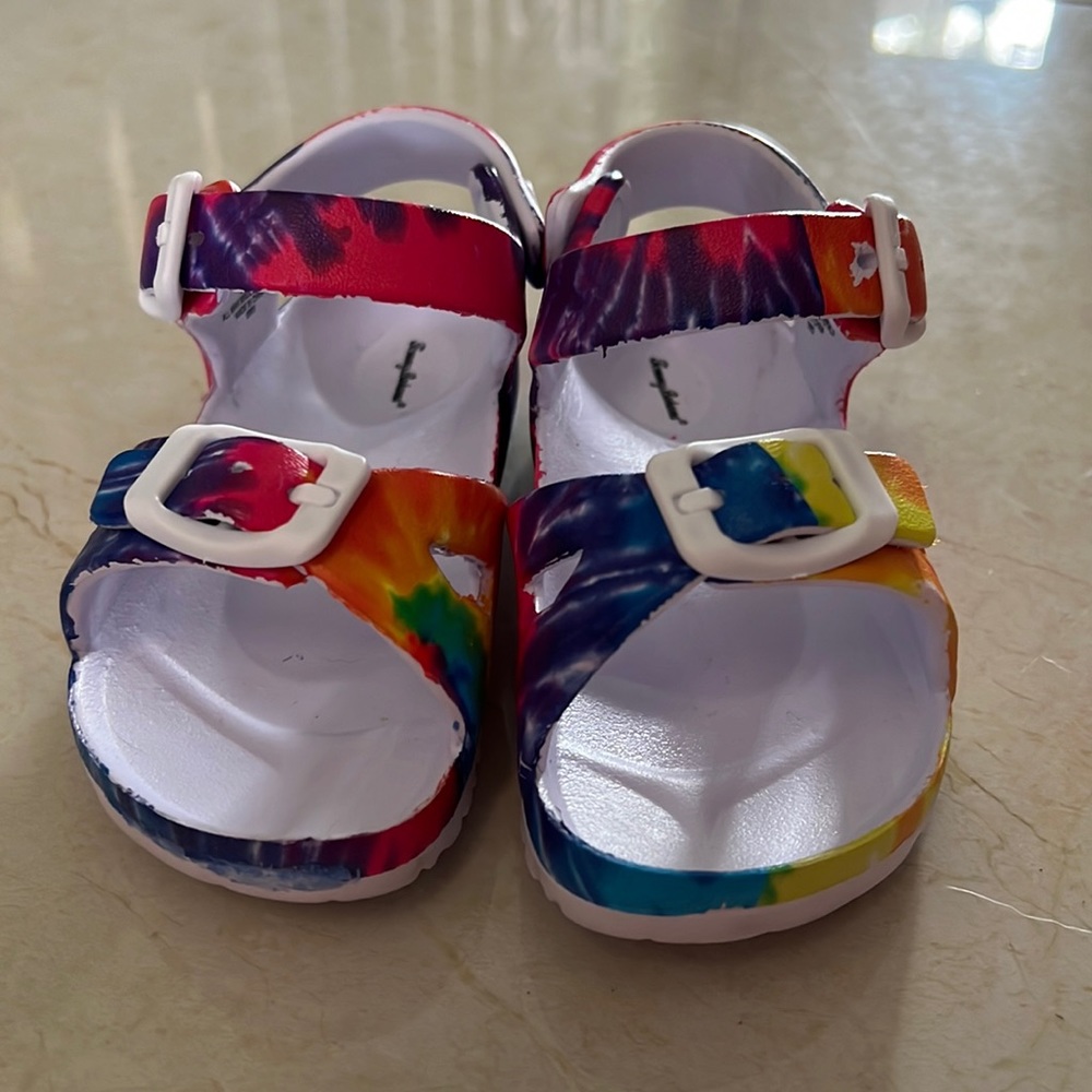 New - Tommy Bahama Toddler Water Beach Sandals 5-6 Double Strap Open Toe croc